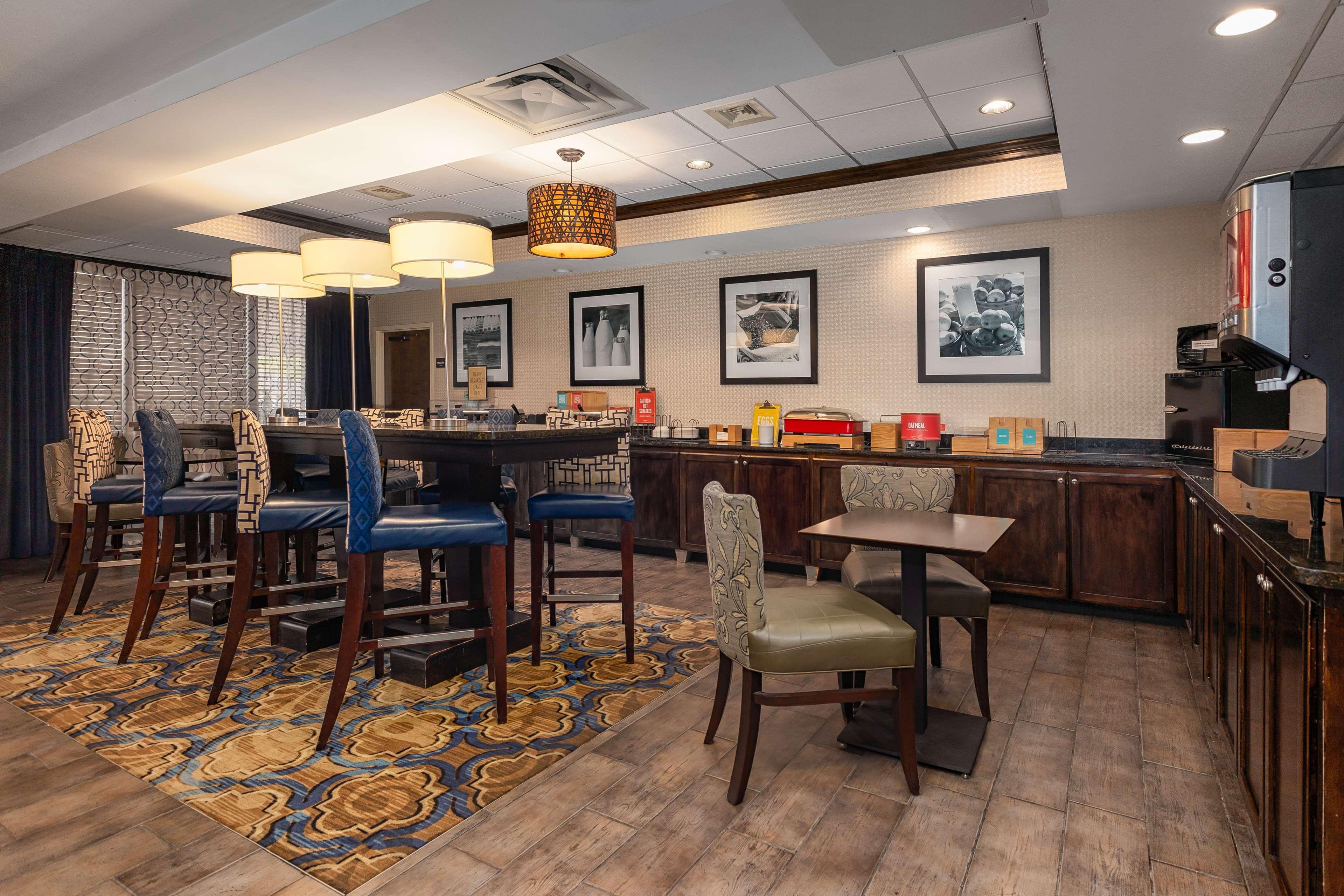 Hampton Inn Bristol Esterno foto