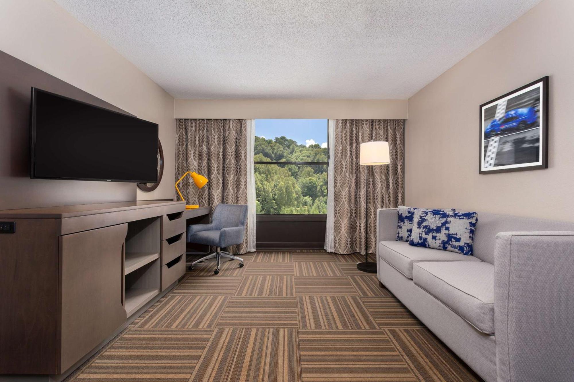 Hampton Inn Bristol Esterno foto